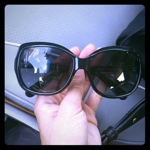 Dolce & Gabbana sunnies polarized