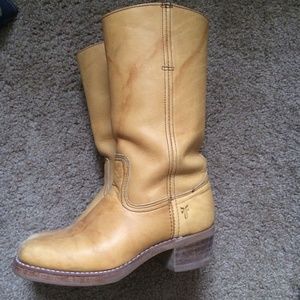 Frye Campus Boots in Banana Size 7