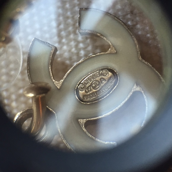 Chanel CC Drop Earrings, Gold Tone - Picture 3 of 3