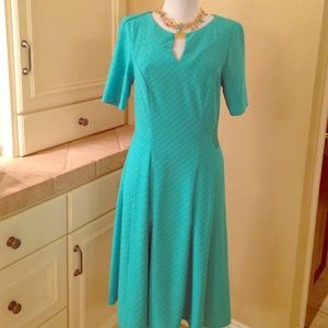 Turquoise textured knit dress by London Times