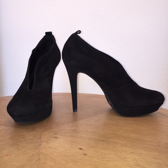 👠Suede ankle boot