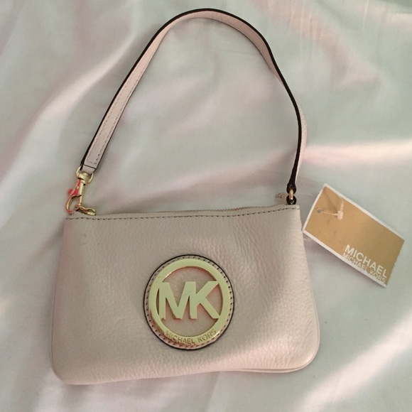Micheal Kors purse/wristlet in vanilla