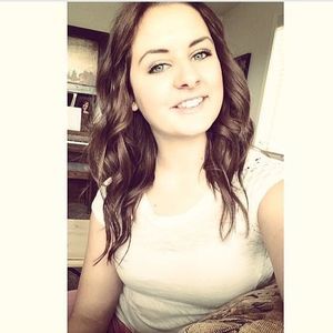 Meet your Posher, Carly