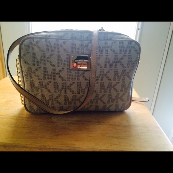 MK Jet Set Vanilla crossbody
