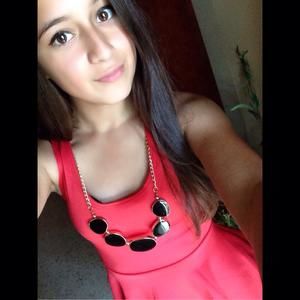 Meet your Posher, Daniela