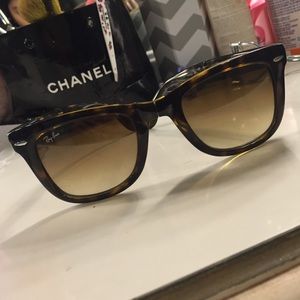 Ray-Ban Folding Wayfarer