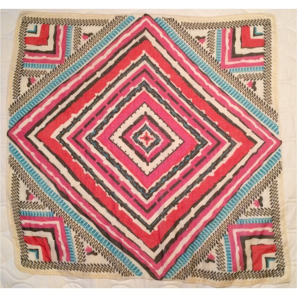 ❌SOLD❌ NWOT🎉 Tribal Print Scarf! - Picture 3 of 4