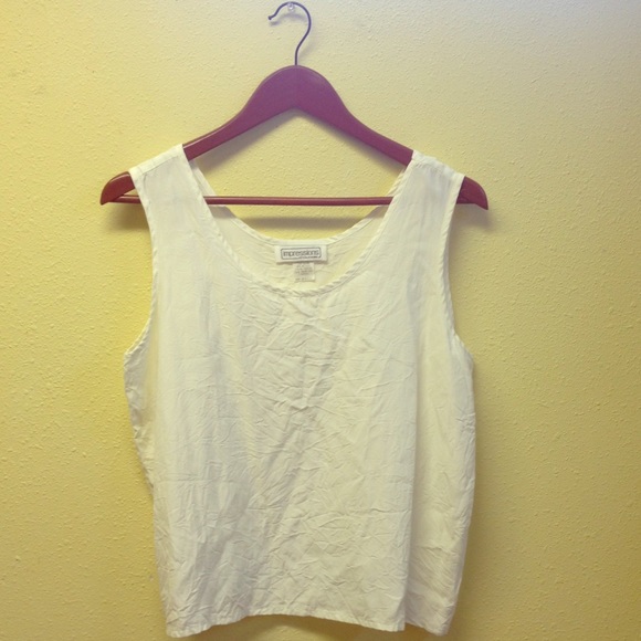 Blousy white tank