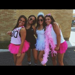 Meet your Posher, Taylor