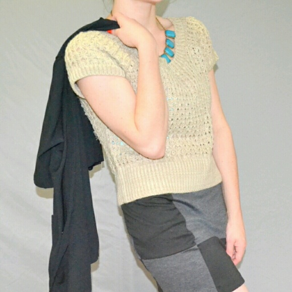 cream crochet sort sleeve sweater top