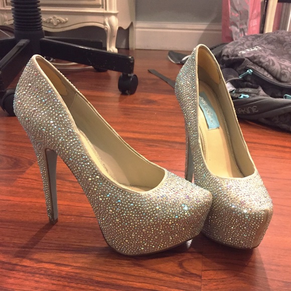Rhinestone Heels - Picture 1 of 4