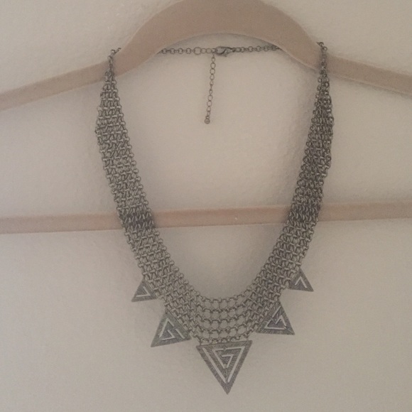UO statement necklace