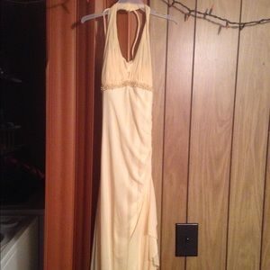 🎉🎉Yellow Formal Gown