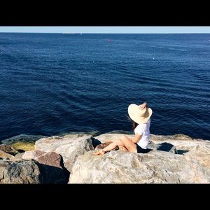 Meet your Posher, Elizabeth