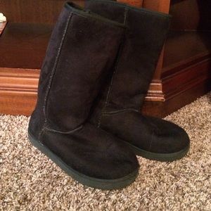 Black suede boot. Size 8.5