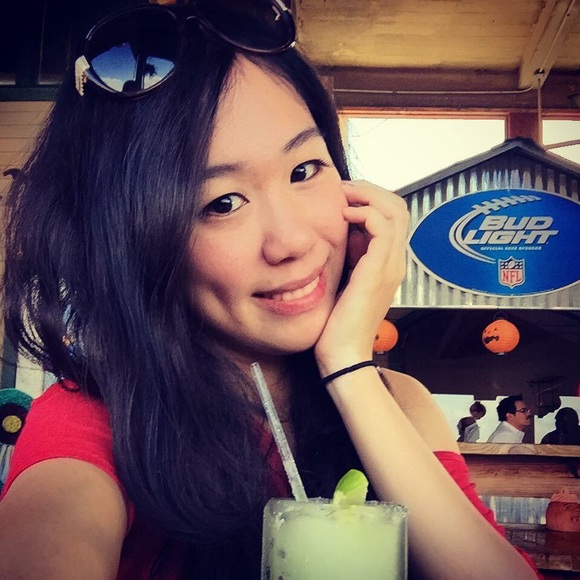 Meet your Posher, Jennifer - Picture 2 of 4