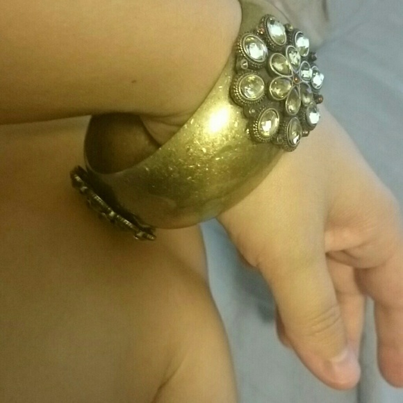 Beautiful cuff bracelet - Picture 2 of 2