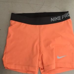 Woman's Nike pro
