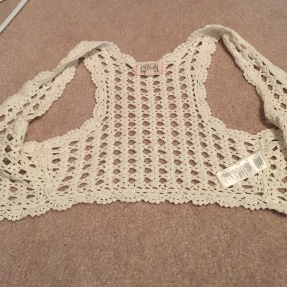 Crotchet crop top cover up - Picture 2 of 3