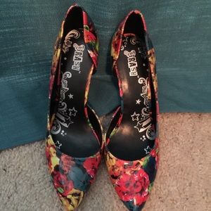 Multi-color flower heel