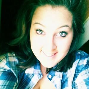 Meet your Posher, Caitlin