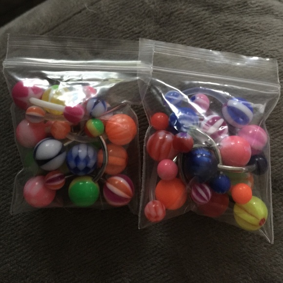 Belly rings (24)