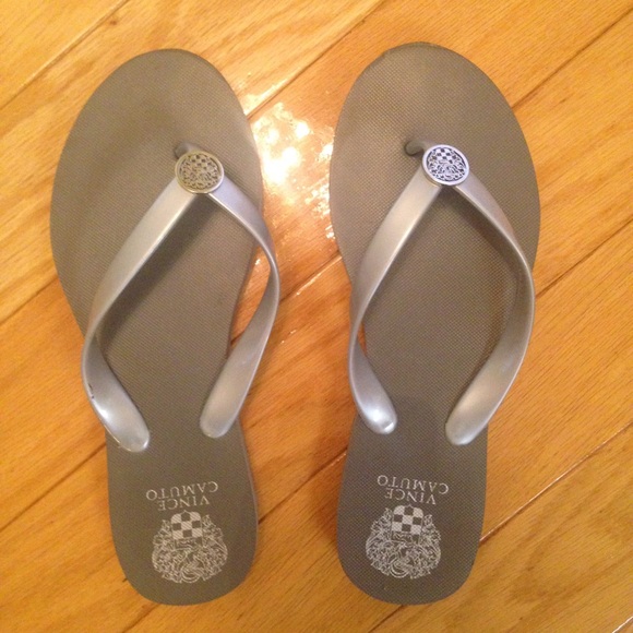 Vince Camuto Gray Flip Flops