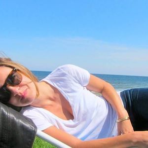 Meet your Posher, Helenita