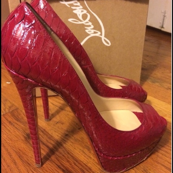 Christian Louboutin python lady peep in 39.Sold - Picture 3 of 4