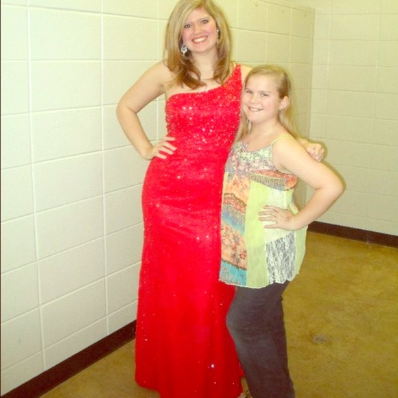 Sequin Red Formal Gown❤️