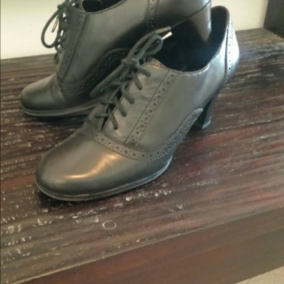 Etienne Aigner Black Leather Oxfords