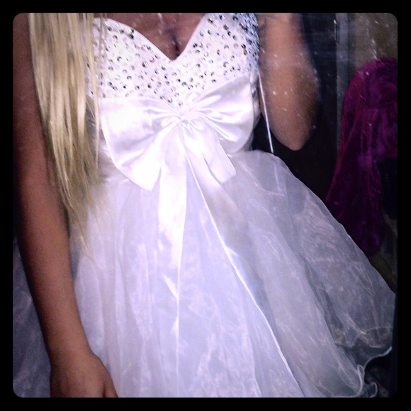 White Homecoming dress with sequins - Picture 1 of 4