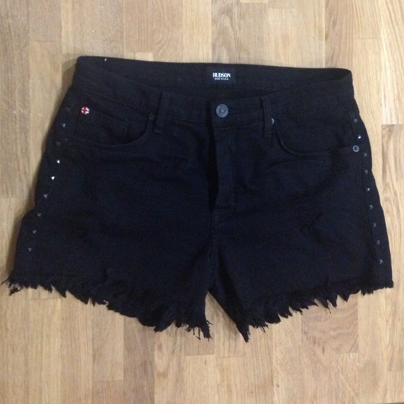 🎉MOVING SALE🎉 Hudson Black Denim Shorts Sz 27