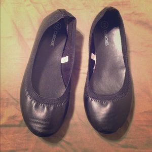 Girls black flats. Size 2 in kids