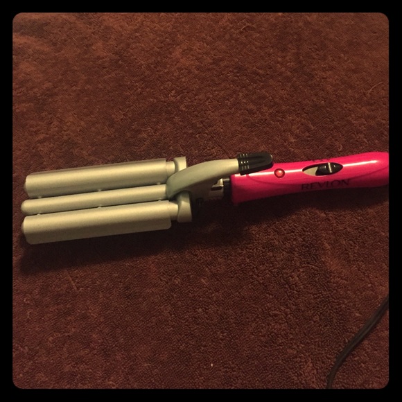 Revlon Triple Barrel Heat Wave Styler