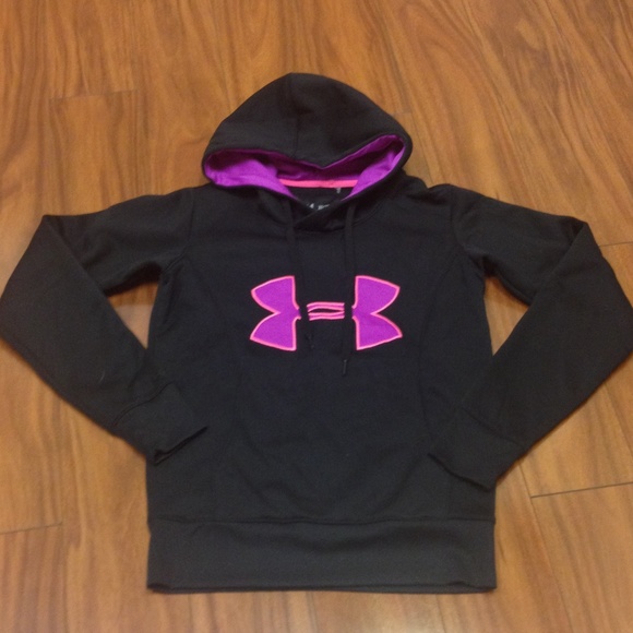 Under Amour black hood sweater
