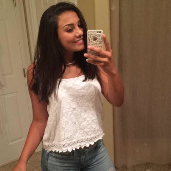 Meet your Posher, Cierra