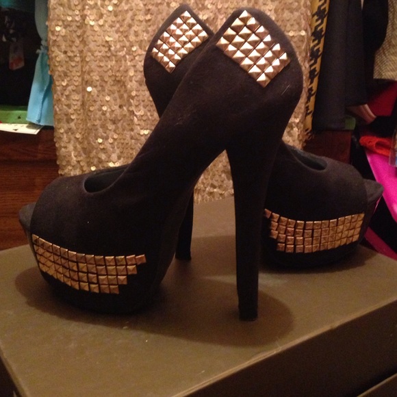 Sexy studded peep toe heels