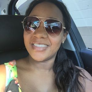 Meet your Posher, Takeya