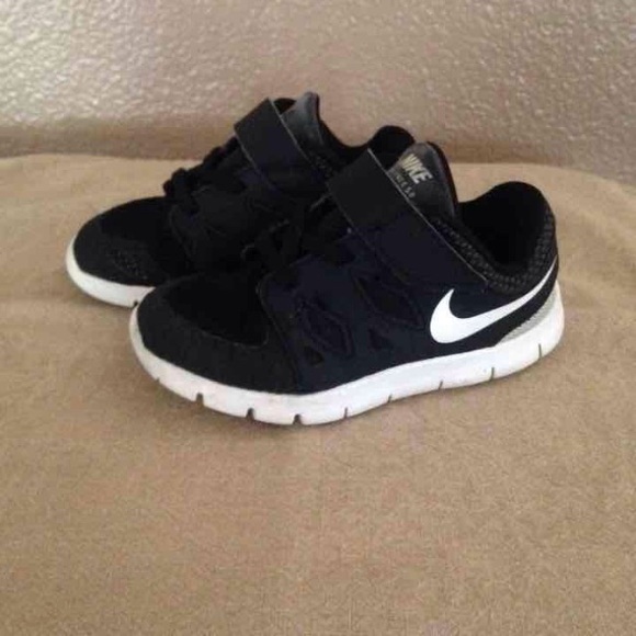 Kids Nike Free Runs Black