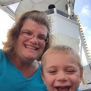 Meet your Posher, Elizabeth