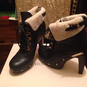 BCBG WINTER BOOTIES