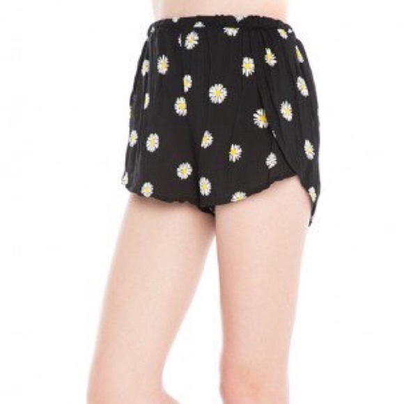 Brandy Melville sunflower shorts