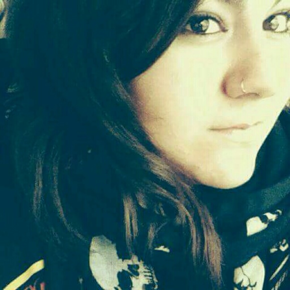 Meet your Posher, Corinne