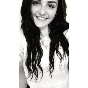 Meet your Posher, Jillian