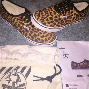 CUSTOMIZED WOMENS LEOPARD VANS NEVER WORN