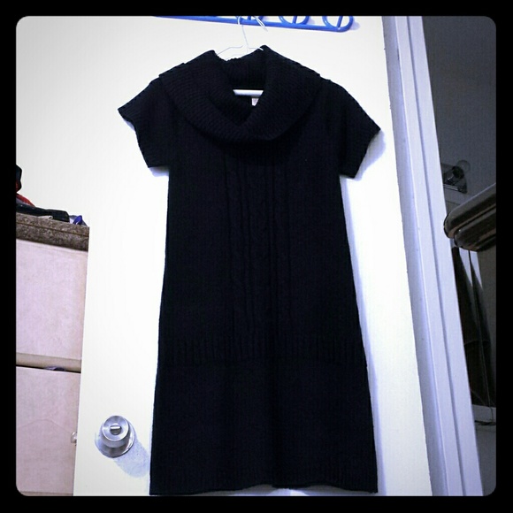 Knit dress new. Never worn. But I removed tags