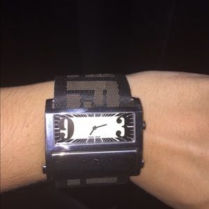 Fendi Zip Code Watch