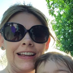 Meet your Posher, Melanie