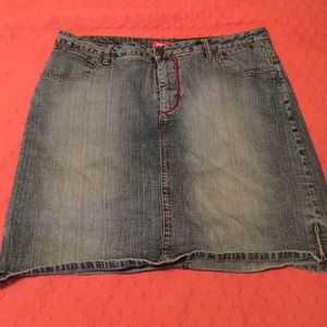 Jean skort